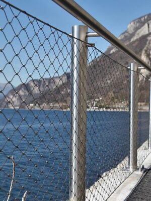 Comer See Geländer nah