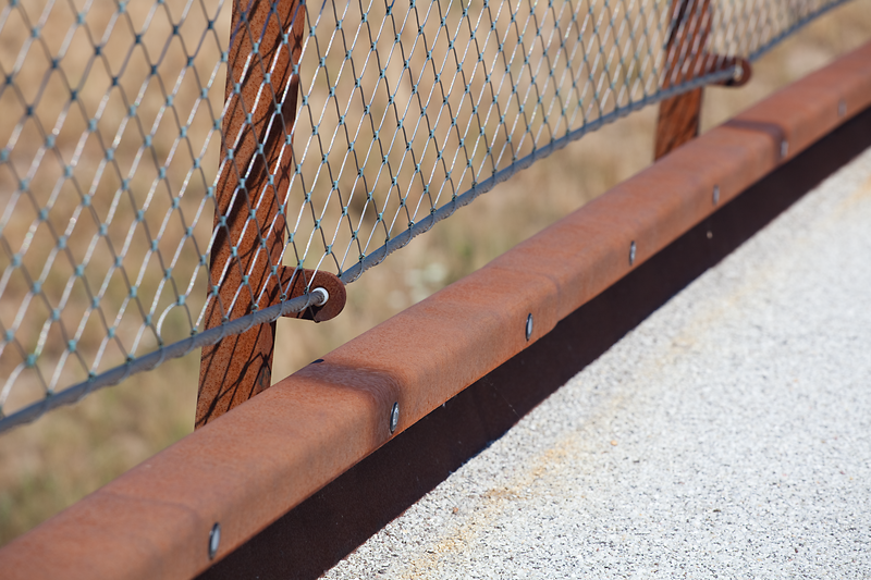 Applications | Railings with Mesh   Cablemesh.us