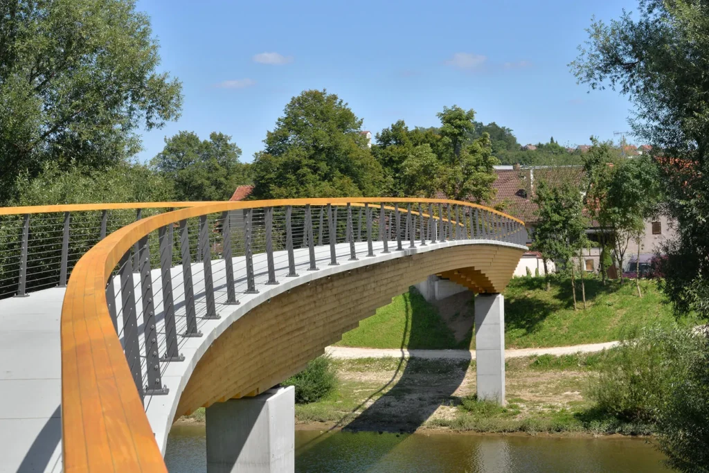 Applications | Railings with Mesh   Cablemesh.us